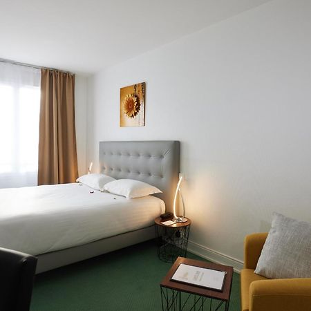 Hotel Le Beffroi Dreux Exteriör bild