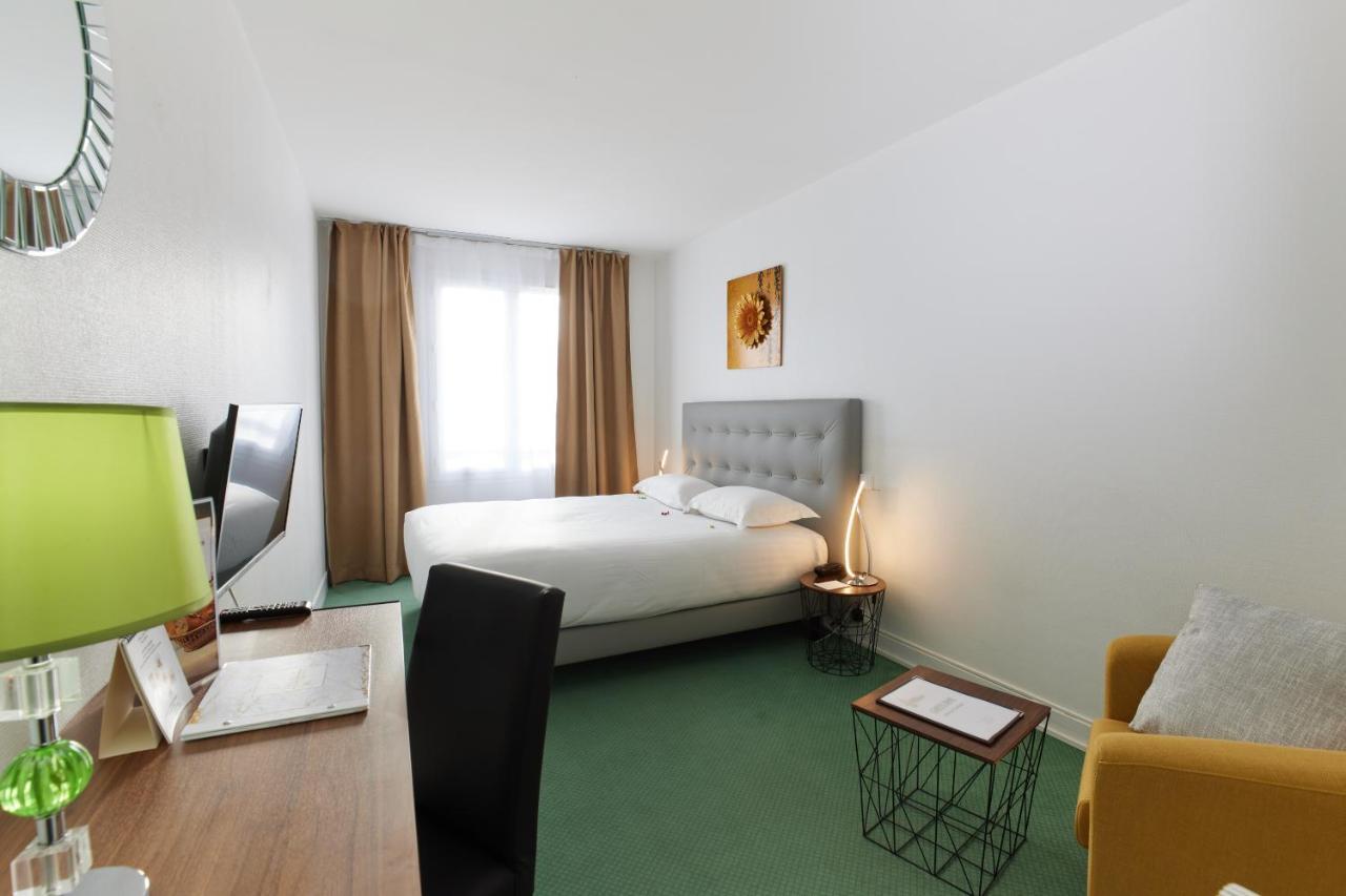 Hotel Le Beffroi Dreux Exteriör bild