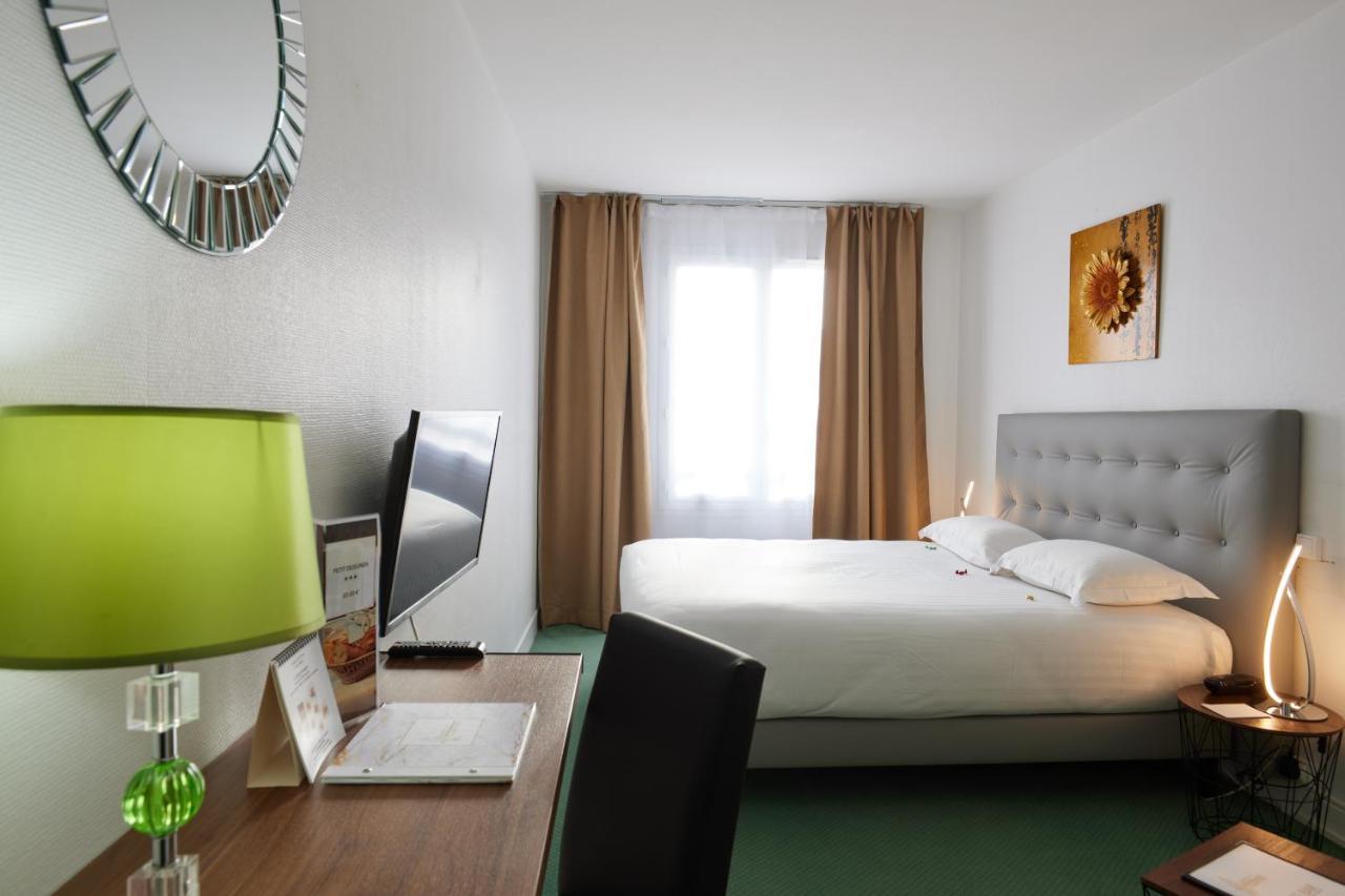 Hotel Le Beffroi Dreux Exteriör bild