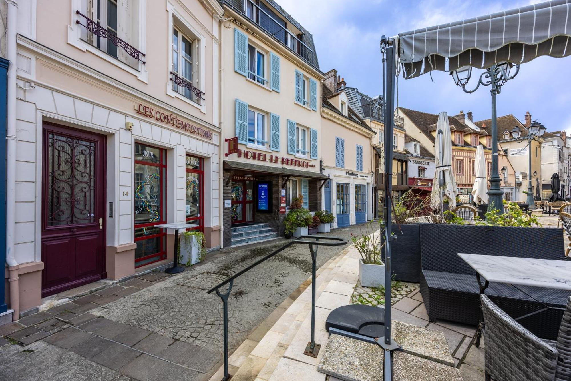 Hotel Le Beffroi Dreux Exteriör bild