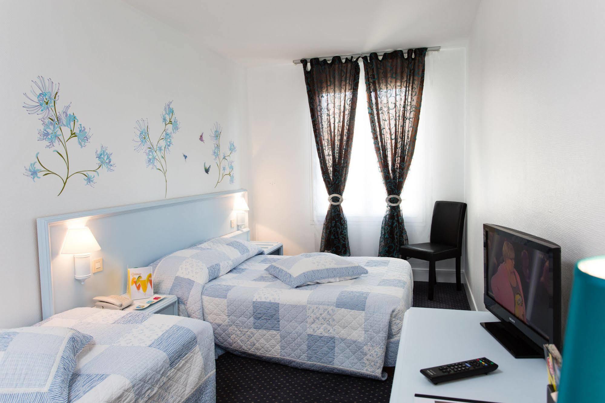 Hotel Le Beffroi Dreux Exteriör bild